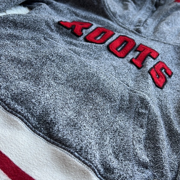 Size S (5-6years old ) Roots Hoodie - Picture 3 of 4